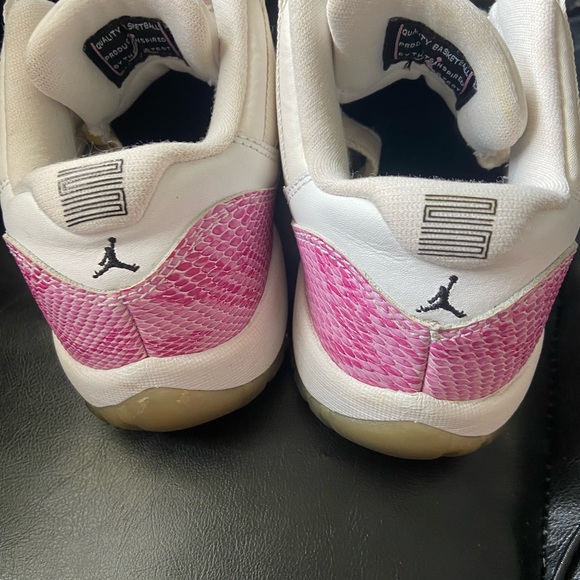 Ladies snake Jordan’s - Picture 3 of 3